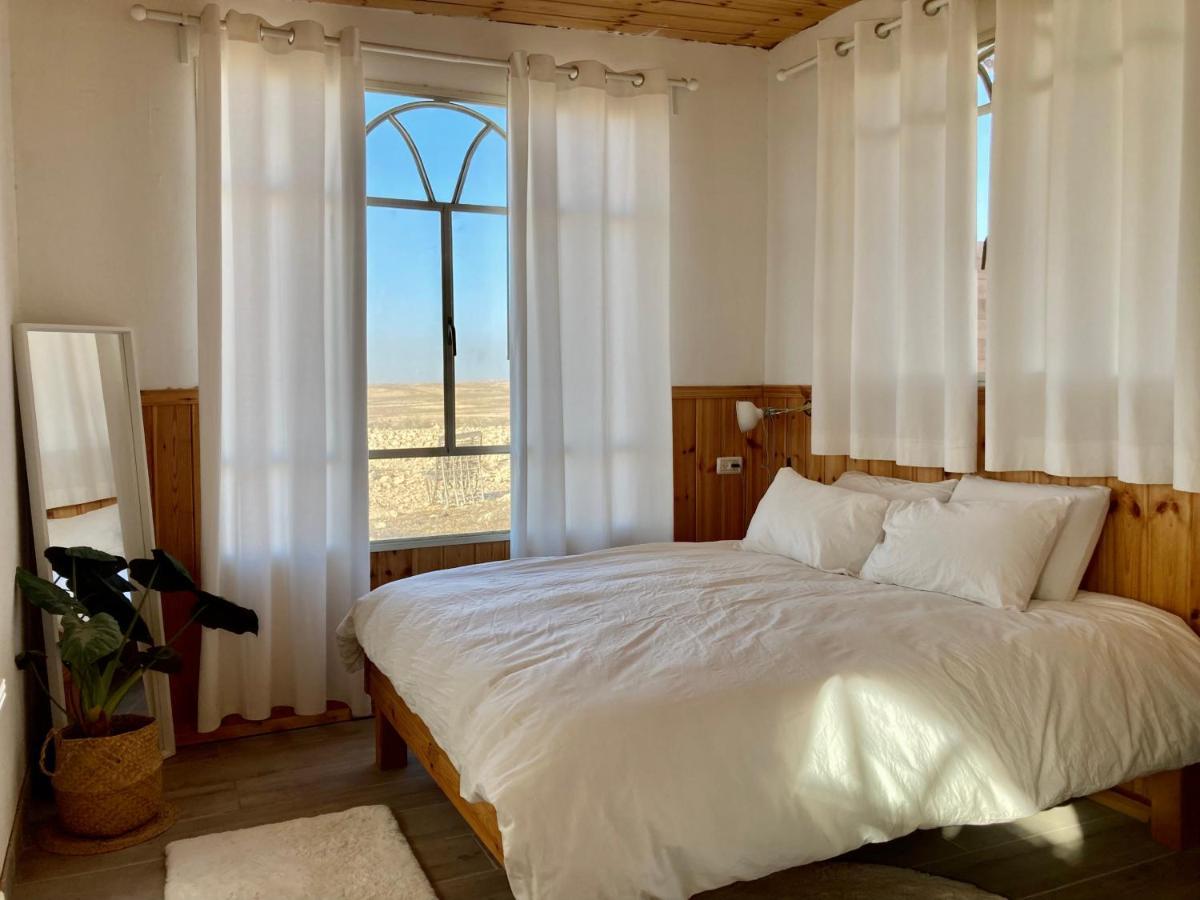 Tobiana Desert Lodging Negev 'Ezuz Экстерьер фото