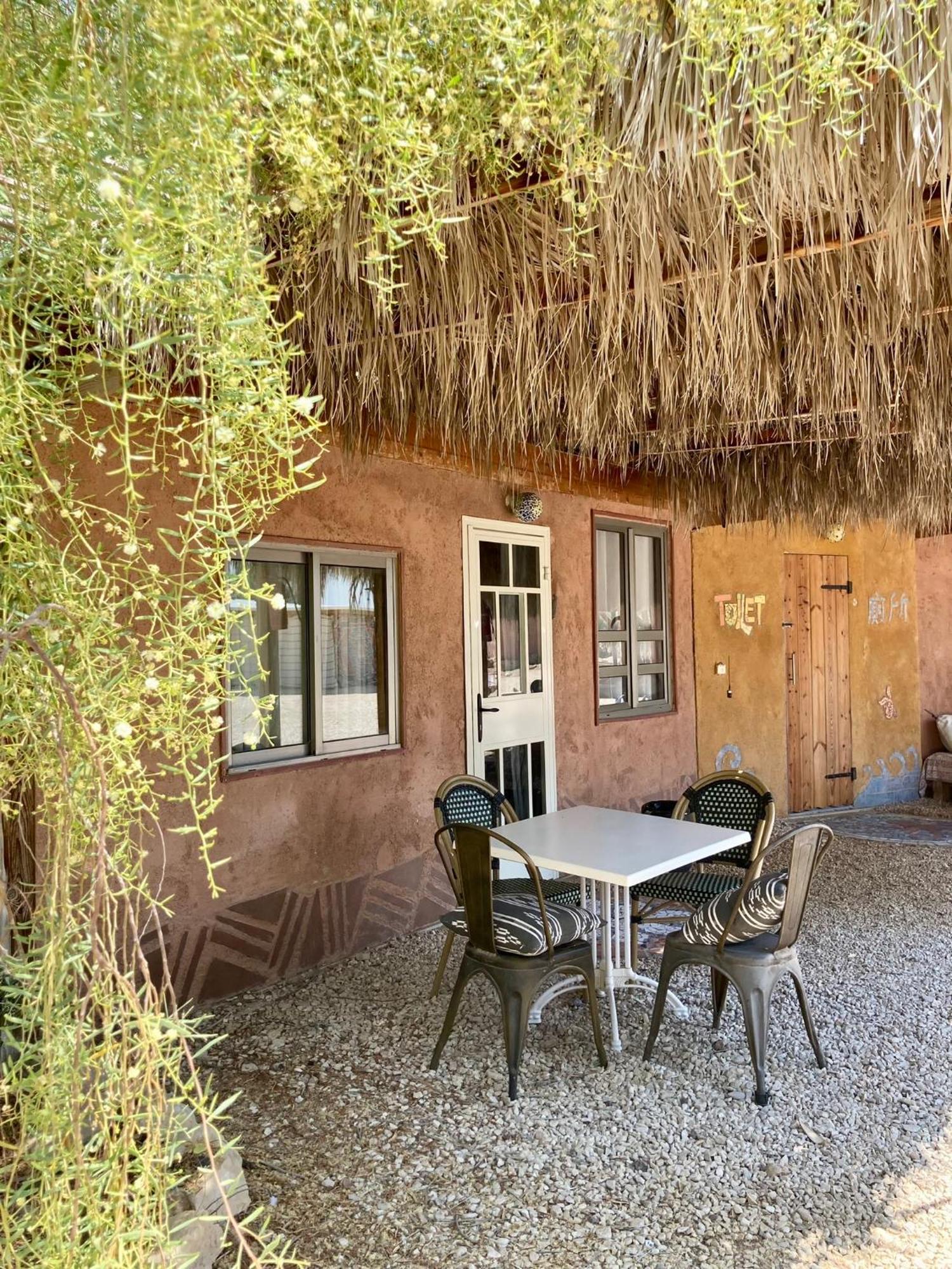 Tobiana Desert Lodging Negev 'Ezuz Экстерьер фото