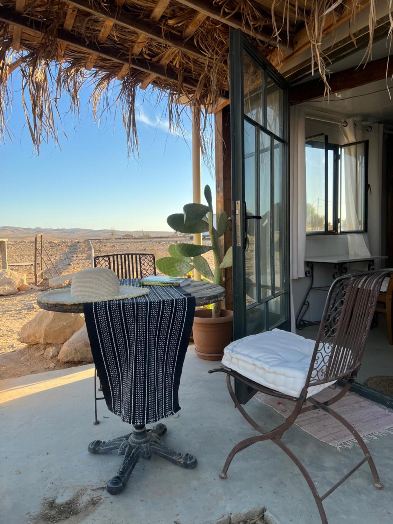Tobiana Desert Lodging Negev 'Ezuz Экстерьер фото